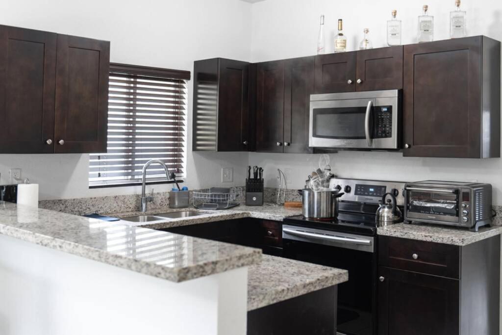 New House On The Block Near Miami Airport. Villa Ngoại thất bức ảnh