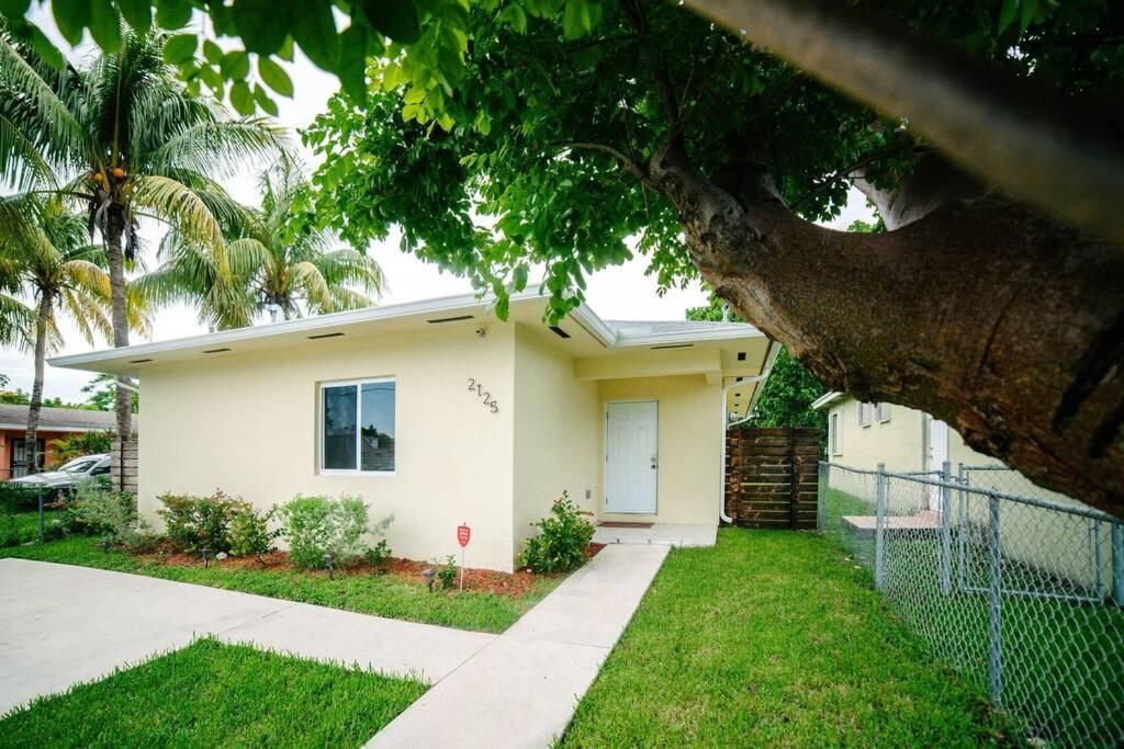 New House On The Block Near Miami Airport. Villa Ngoại thất bức ảnh